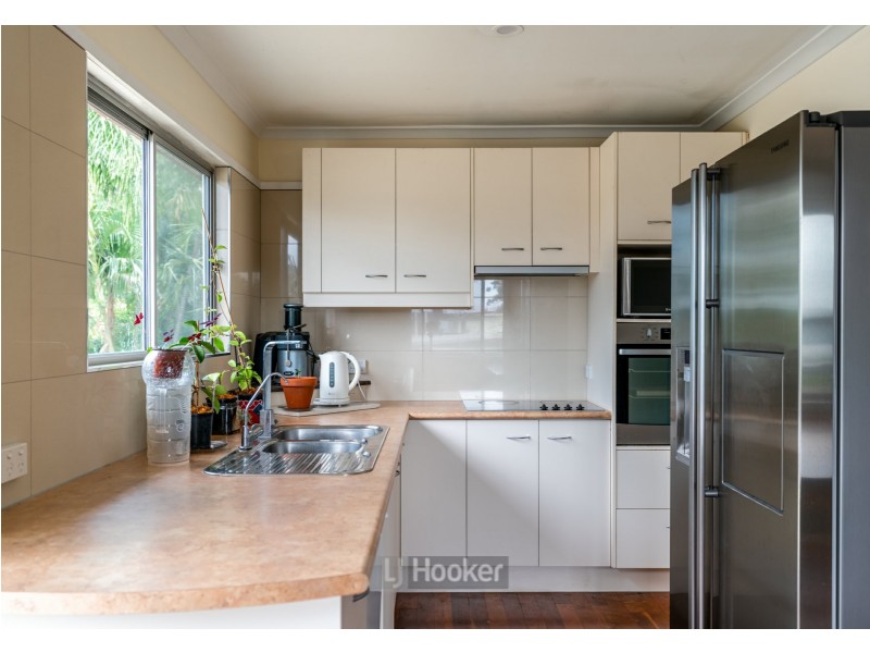 14 Bushmills Court, Hillcrest QLD 4118