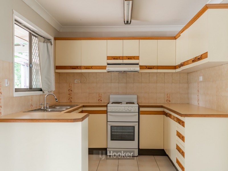 8 Centaurus Crescent, Regents Park QLD 4118