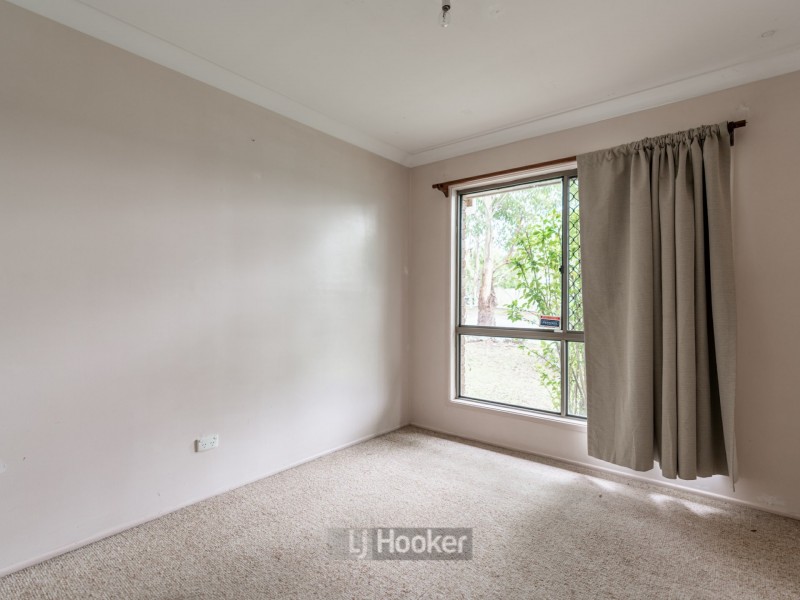 8 Centaurus Crescent, Regents Park QLD 4118