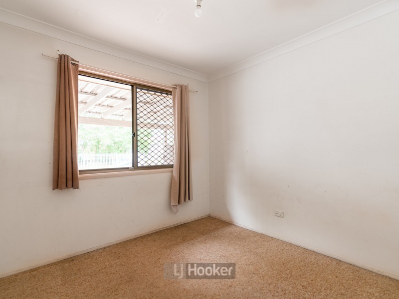 8 Centaurus Crescent, Regents Park QLD 4118