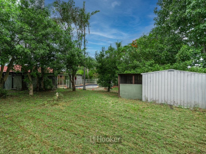 8 Centaurus Crescent, Regents Park QLD 4118