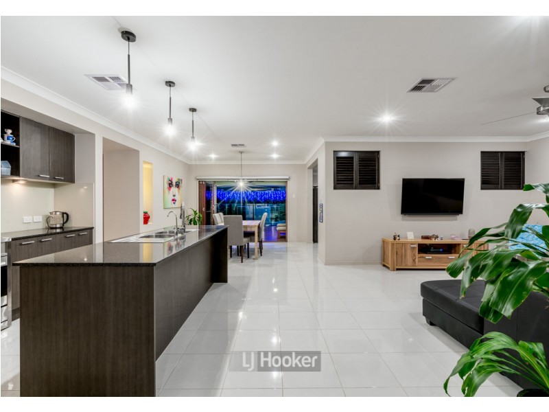 42 Steelwood Street, Heathwood QLD 4110