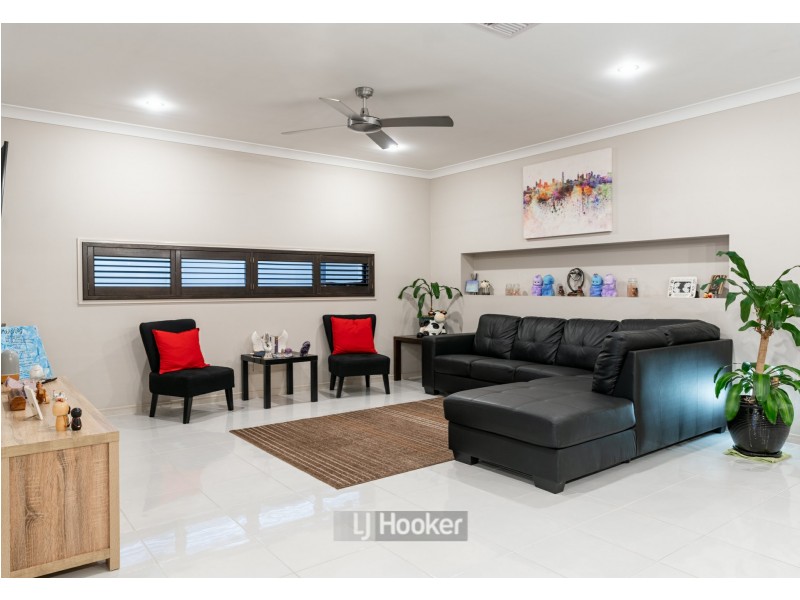 42 Steelwood Street, Heathwood QLD 4110