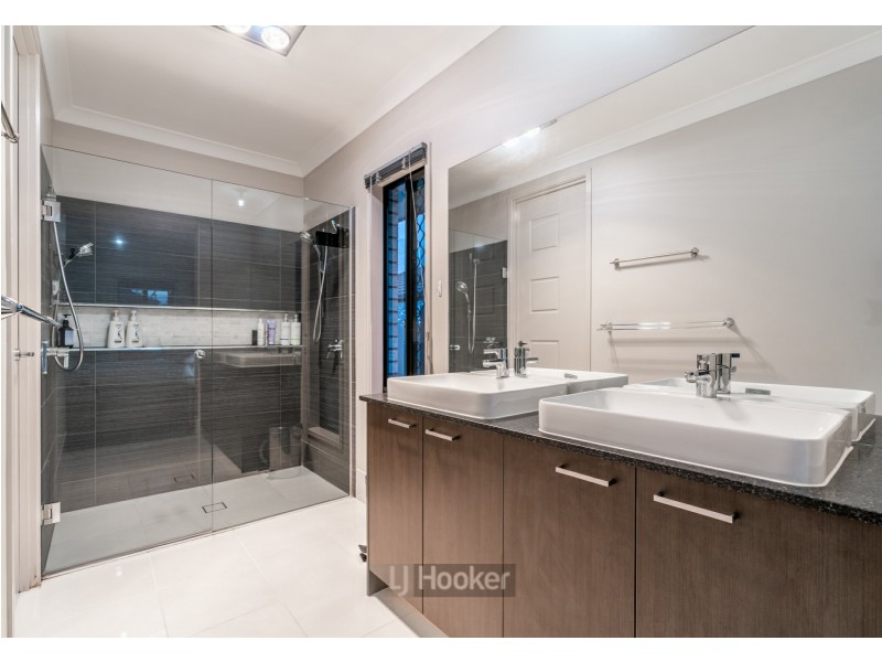 42 Steelwood Street, Heathwood QLD 4110