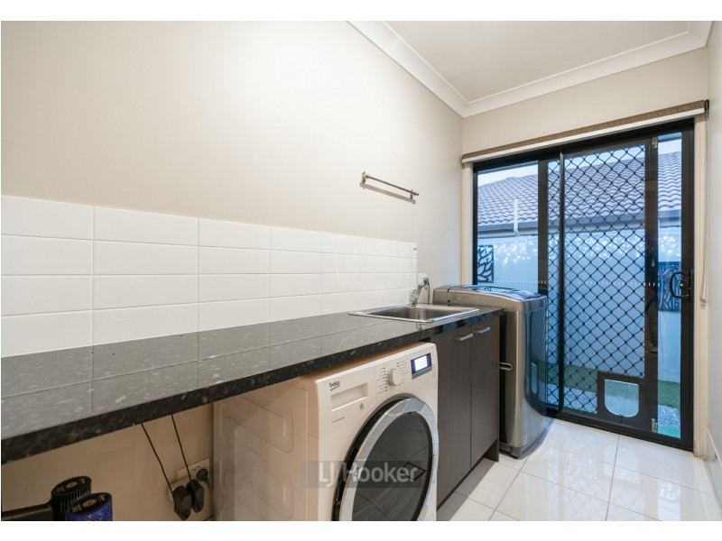 42 Steelwood Street, Heathwood QLD 4110