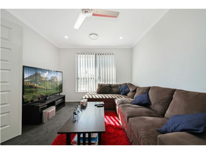 6 Mount Greville Way, Park Ridge QLD 4125