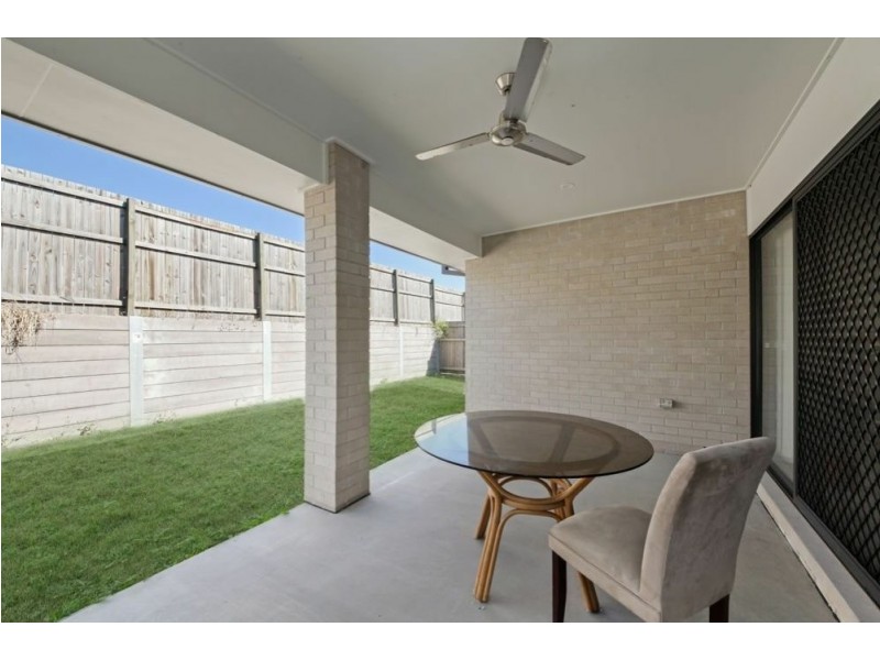 6 Mount Greville Way, Park Ridge QLD 4125