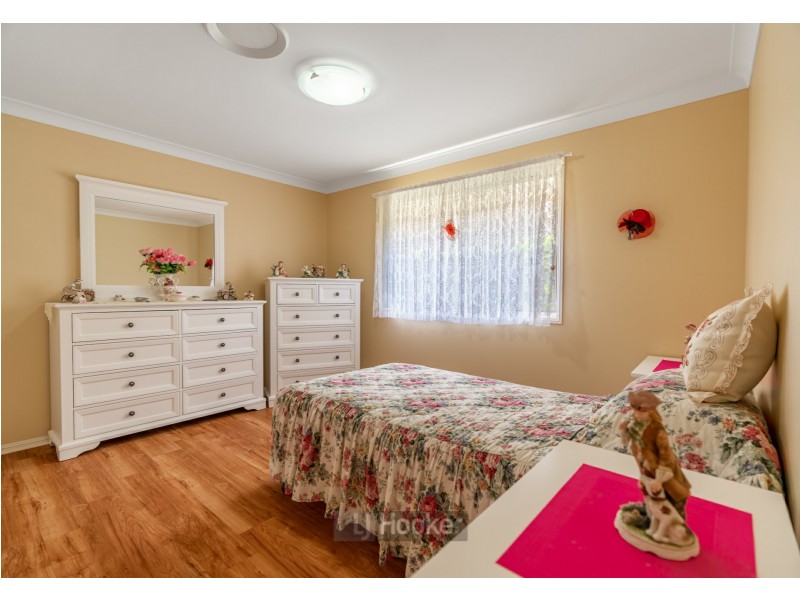 1 Thames Drive, Regents Park QLD 4118