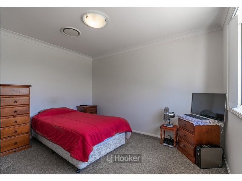 1 Thames Drive, Regents Park QLD 4118