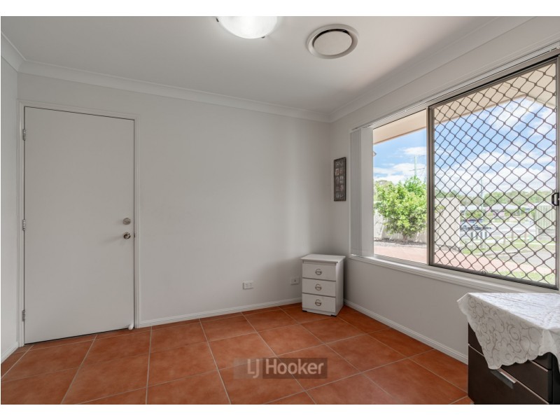 1 Thames Drive, Regents Park QLD 4118