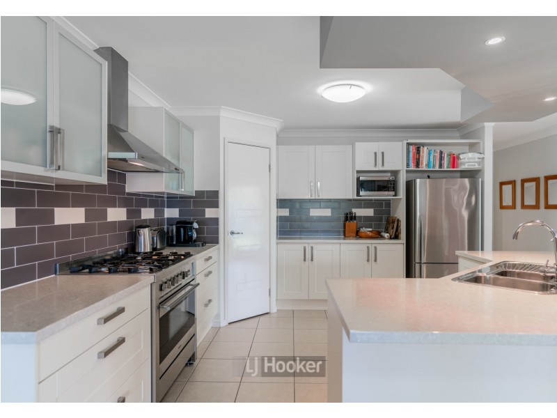 36 Paperbark Crescent, Heathwood QLD 4110