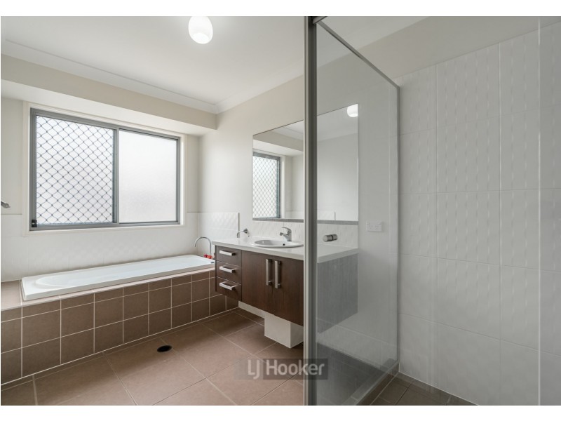 36 Paperbark Crescent, Heathwood QLD 4110