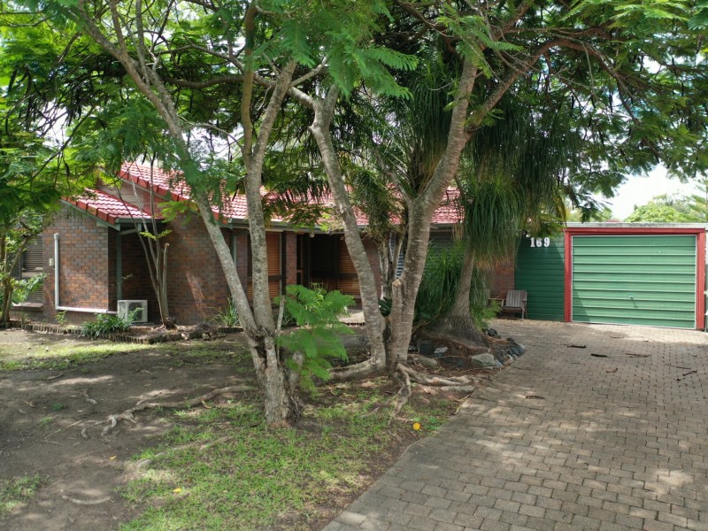169 Emerald Drive, Regents Park QLD 4118