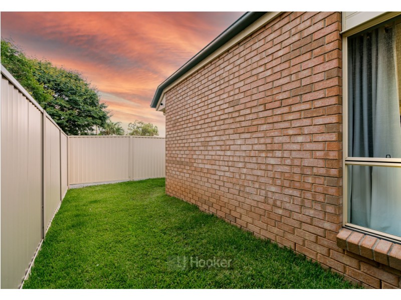 2 Queens Court, Forest Lake QLD 4078