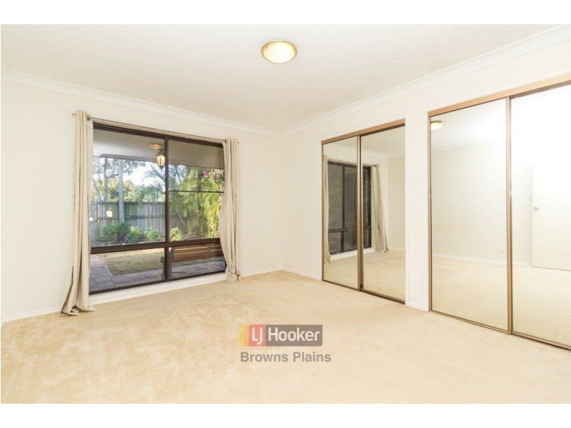 30 Sweetgum Street, Hillcrest QLD 4118