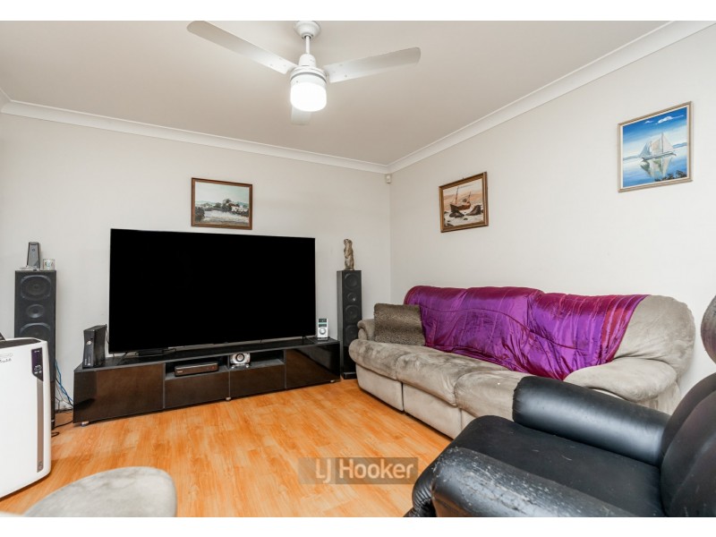 6 Cougers Court, Regents Park QLD 4118