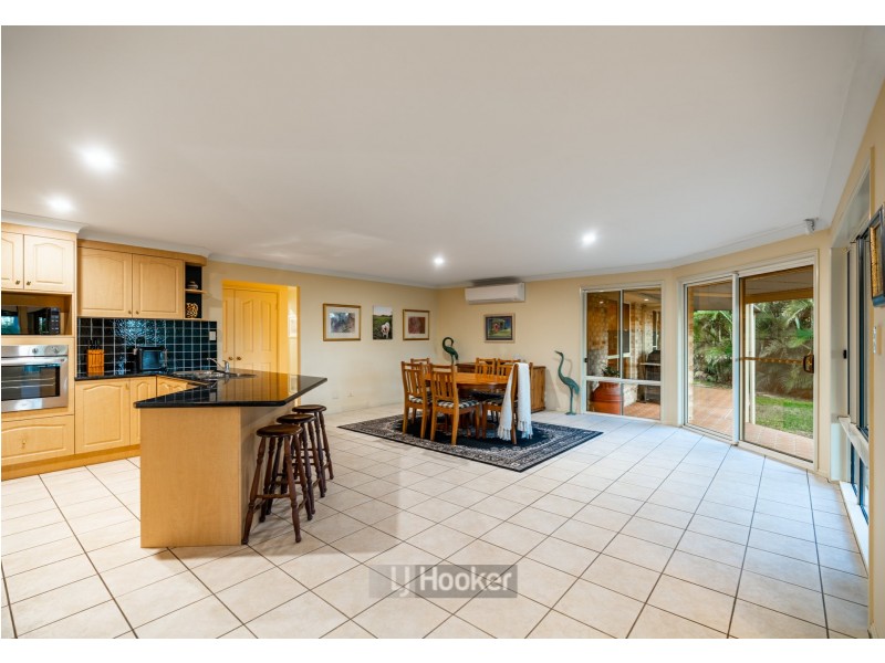 5 Cheltenham Place, Forest Lake QLD 4078