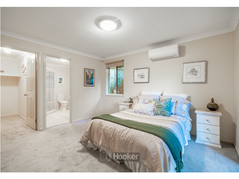 5 Cheltenham Place, Forest Lake QLD 4078