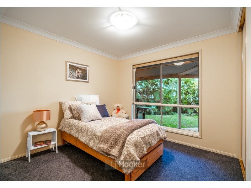 5 Cheltenham Place, Forest Lake QLD 4078
