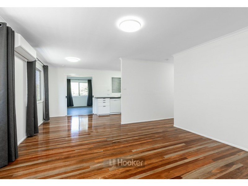 22 Bushmills Court, Hillcrest QLD 4118