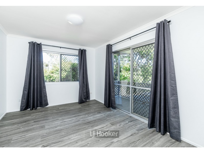 22 Bushmills Court, Hillcrest QLD 4118