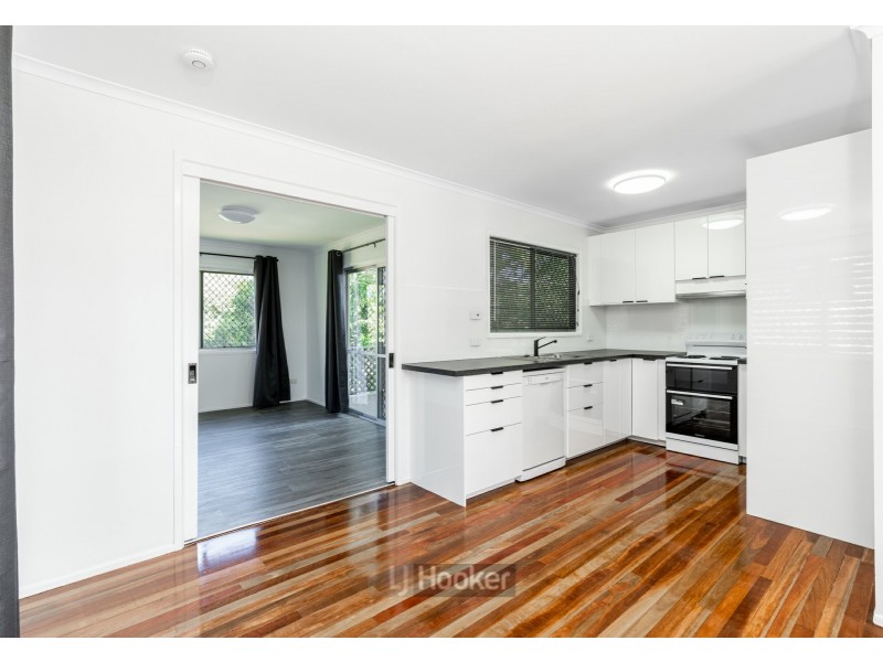 22 Bushmills Court, Hillcrest QLD 4118