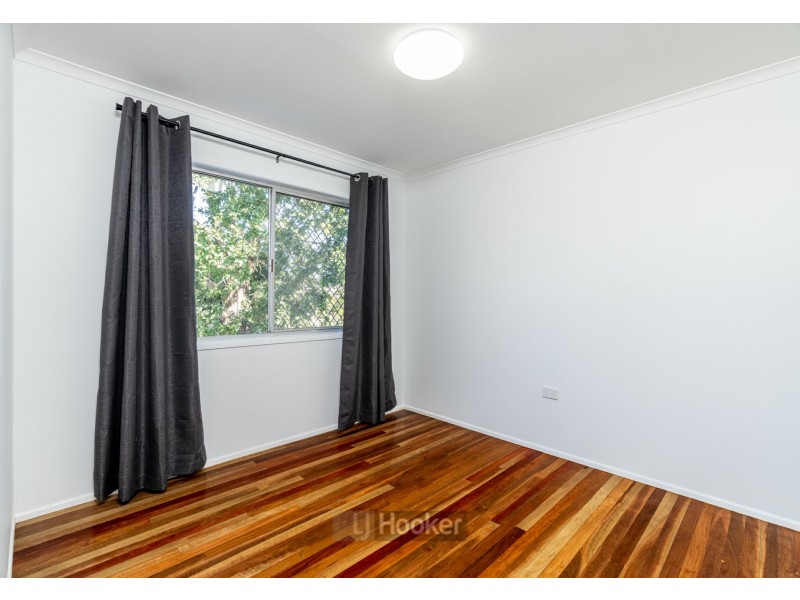 22 Bushmills Court, Hillcrest QLD 4118