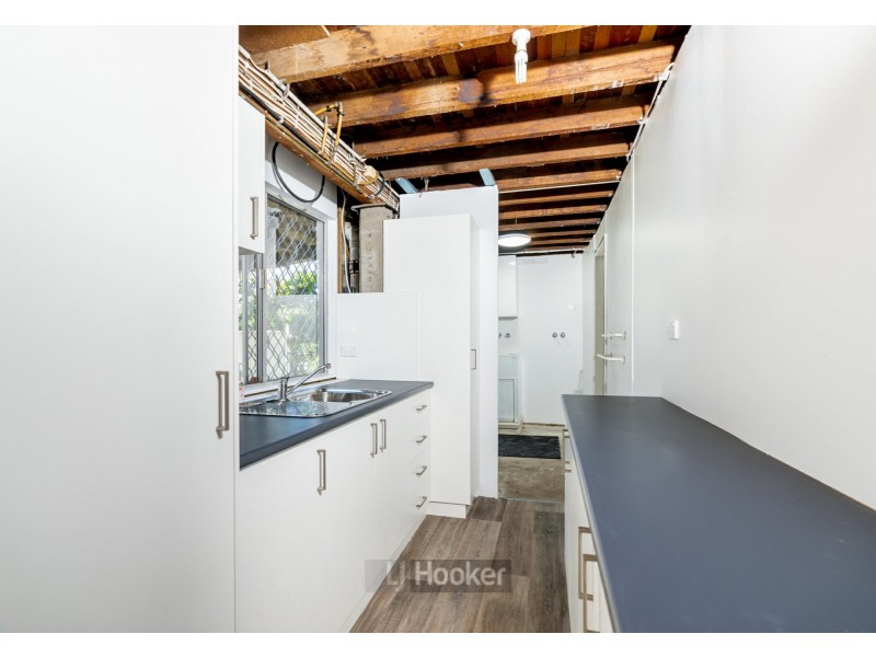 22 Bushmills Court, Hillcrest QLD 4118