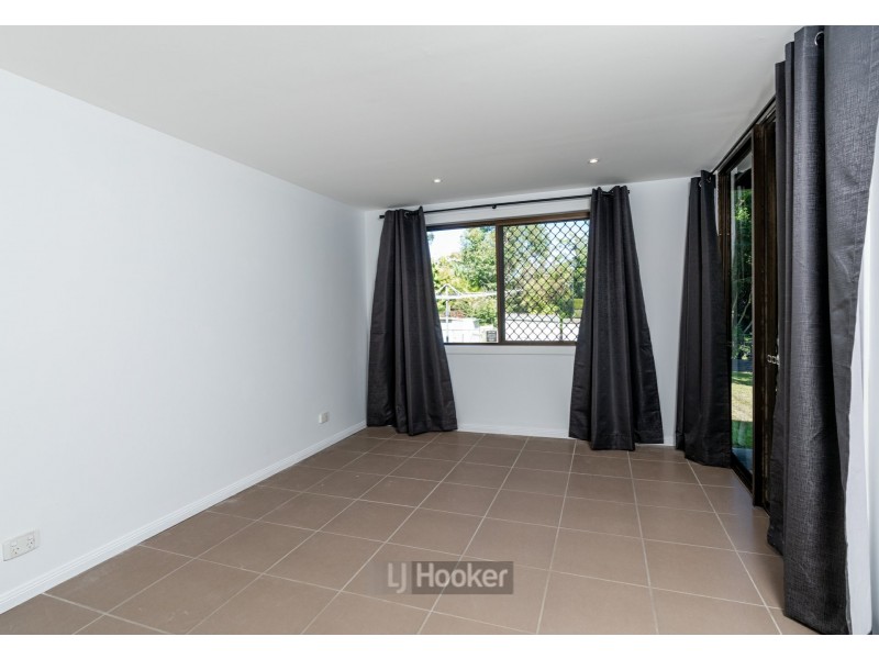 22 Bushmills Court, Hillcrest QLD 4118