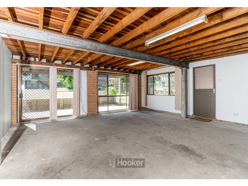 22 Bushmills Court, Hillcrest QLD 4118