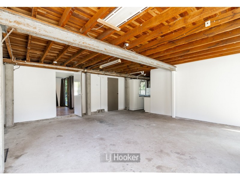 22 Bushmills Court, Hillcrest QLD 4118