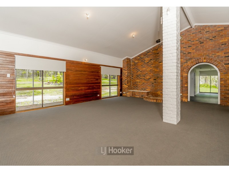 590 Middle Road, Greenbank QLD 4124