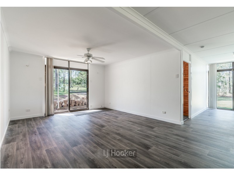 590 Middle Road, Greenbank QLD 4124