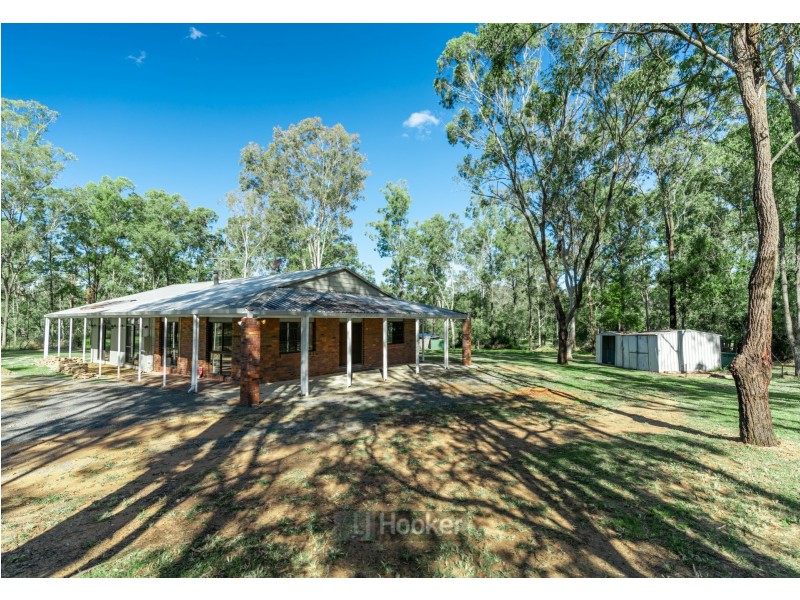590 Middle Road, Greenbank QLD 4124