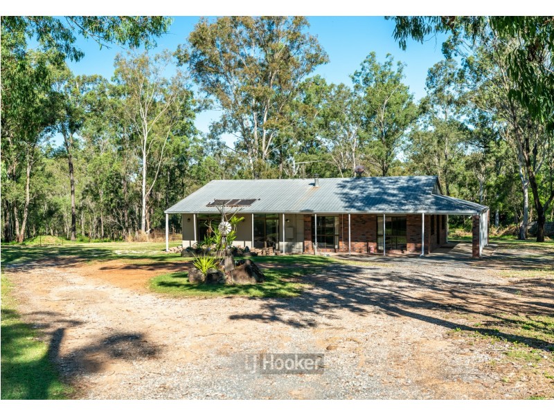 590 Middle Road, Greenbank QLD 4124