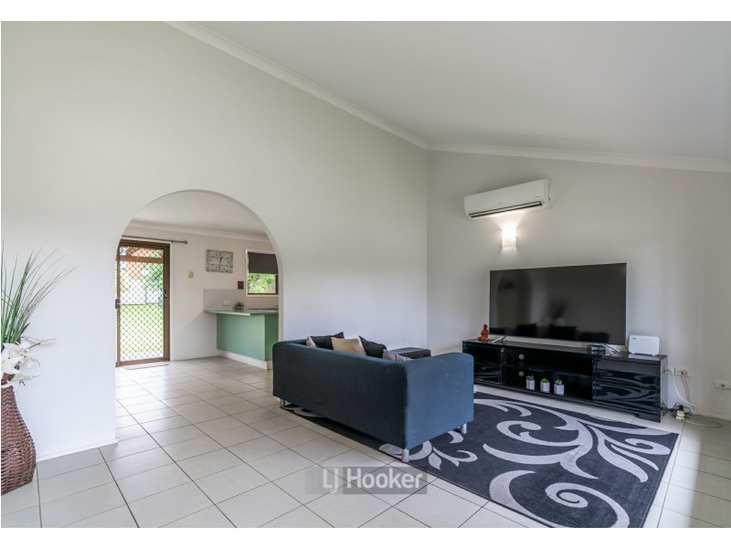3 Renfrew Street, Hillcrest QLD 4118