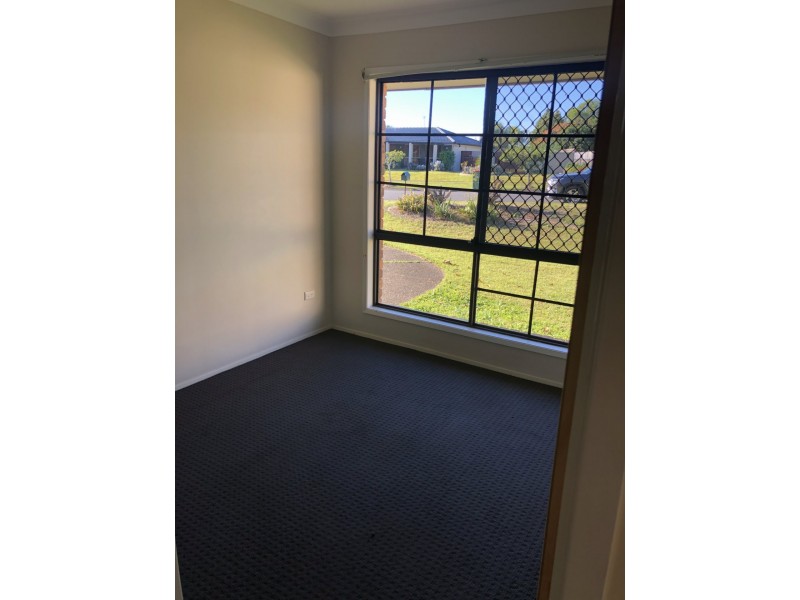 12 Homebush Drive, Regents Park QLD 4118