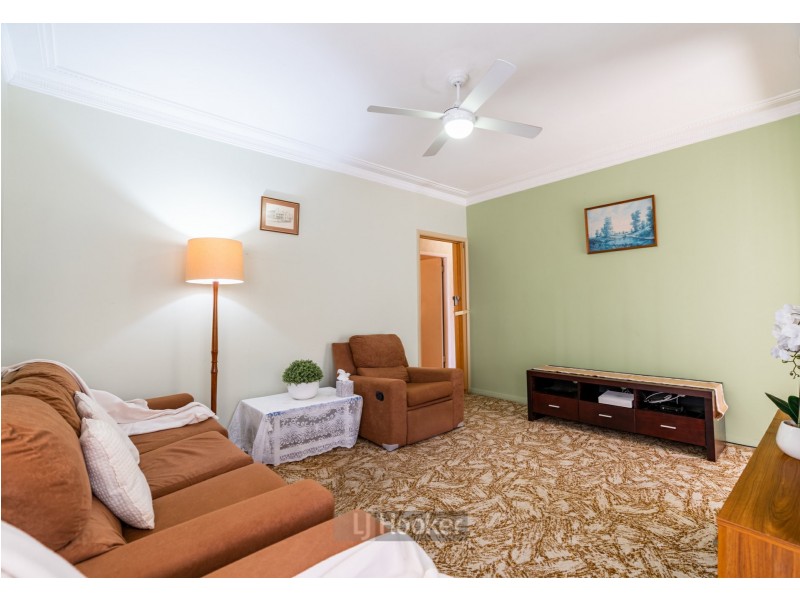 14 Merle Street, Carina QLD 4152