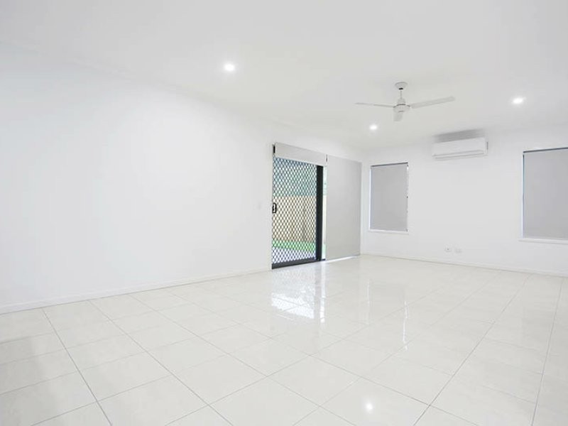 6 John Storey Court, Park Ridge QLD 4125