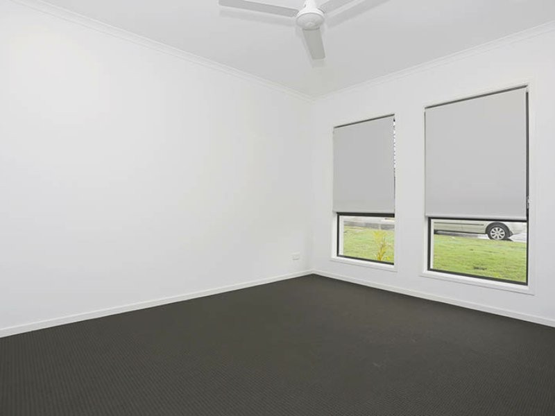 6 John Storey Court, Park Ridge QLD 4125