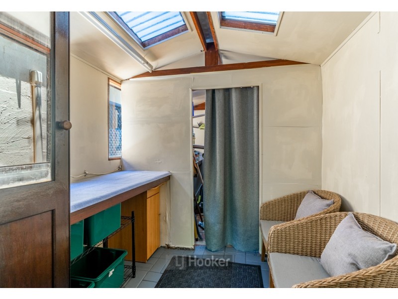 42 Mapleton Crescent, Forest Lake QLD 4078