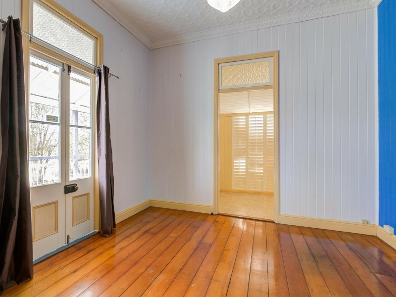 17A Merrell Street, North Booval QLD 4304