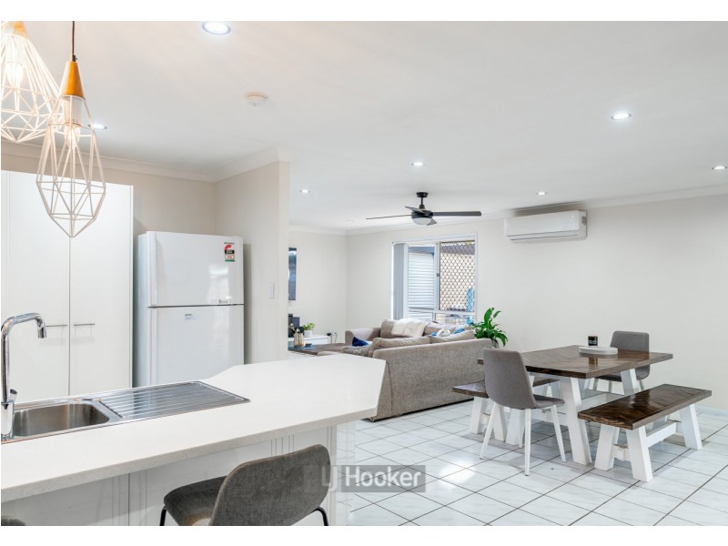 62 Bushland Drive, Regents Park QLD 4118