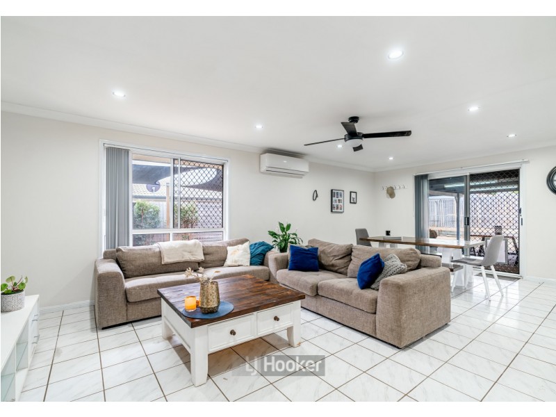 62 Bushland Drive, Regents Park QLD 4118