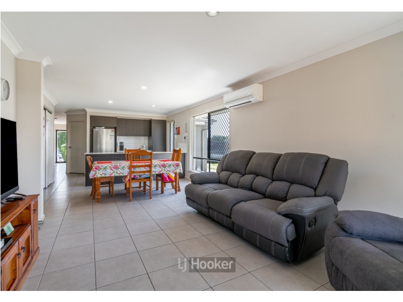 22 Lachlan Lane, Hillcrest QLD 4118