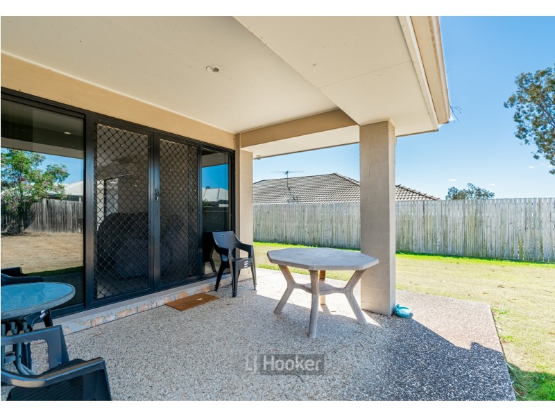 22 Lachlan Lane, Hillcrest QLD 4118