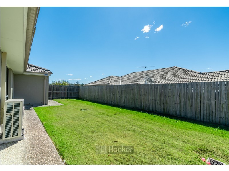 22 Lachlan Lane, Hillcrest QLD 4118