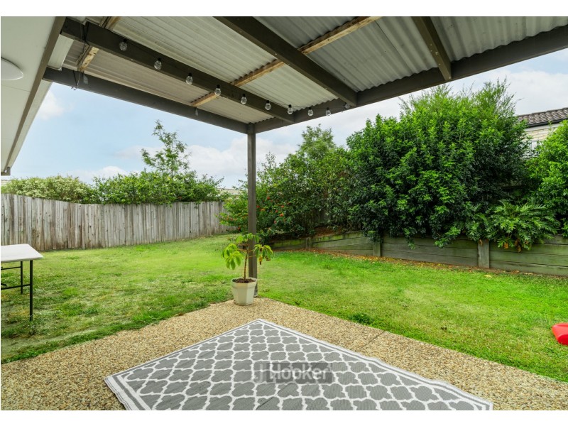 28 Lamberth Road East, Heritage Park QLD 4118