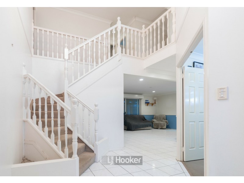 2 Darling Close, Calamvale QLD 4116