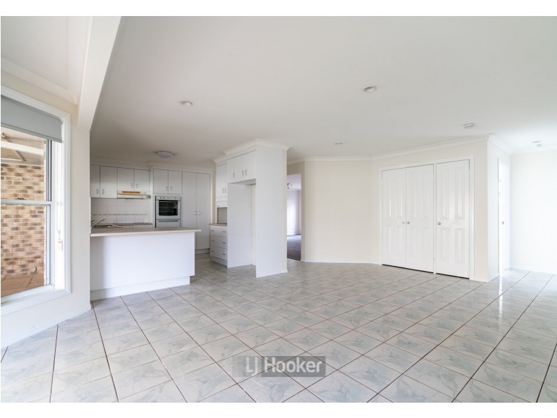 17 Lakewood Avenue, Parkinson QLD 4115